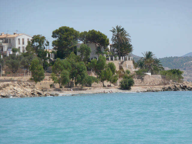 Paseos y calas en familia en barco El Campello