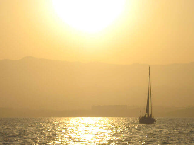 Puesta de sol desde el barco